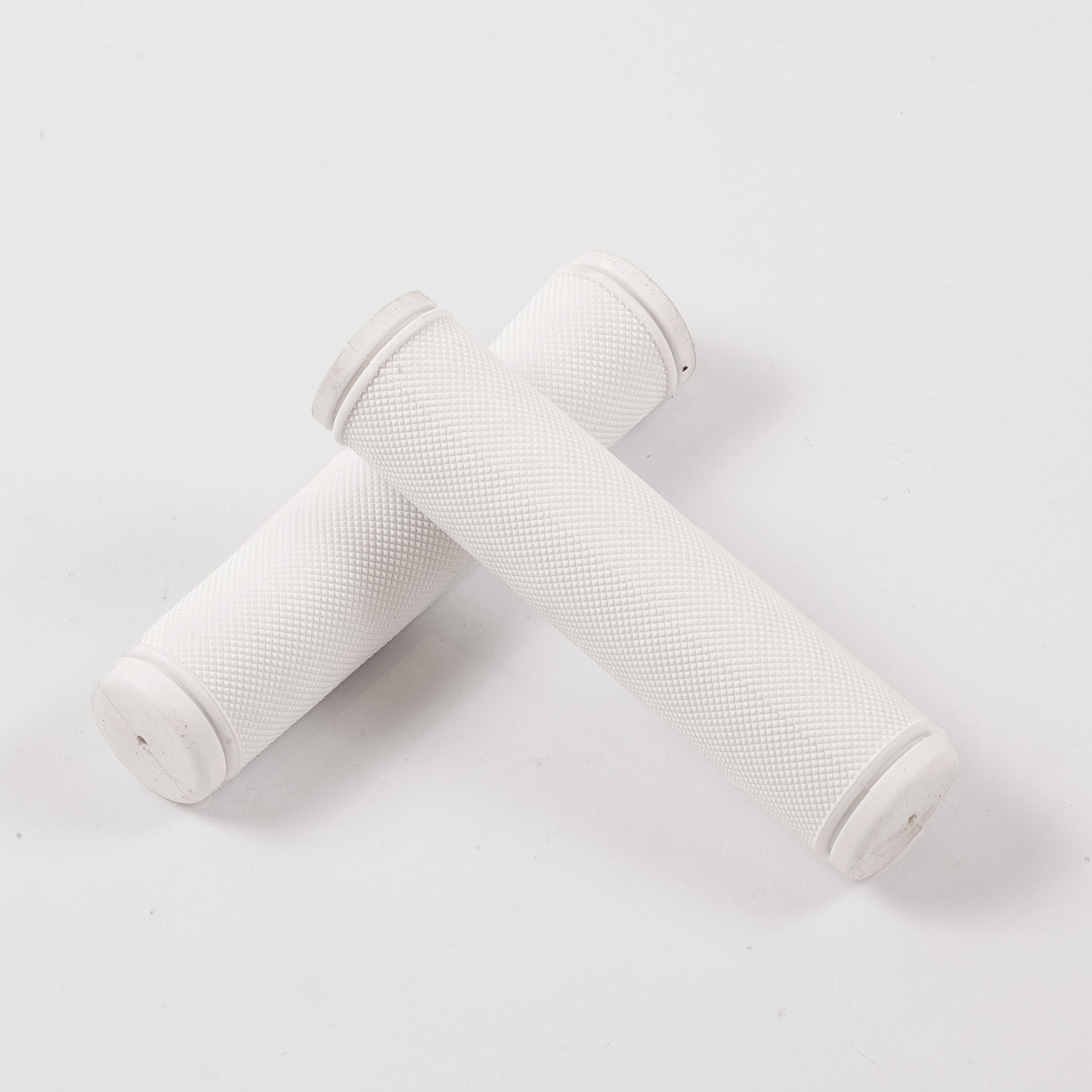 White on sale bike grips