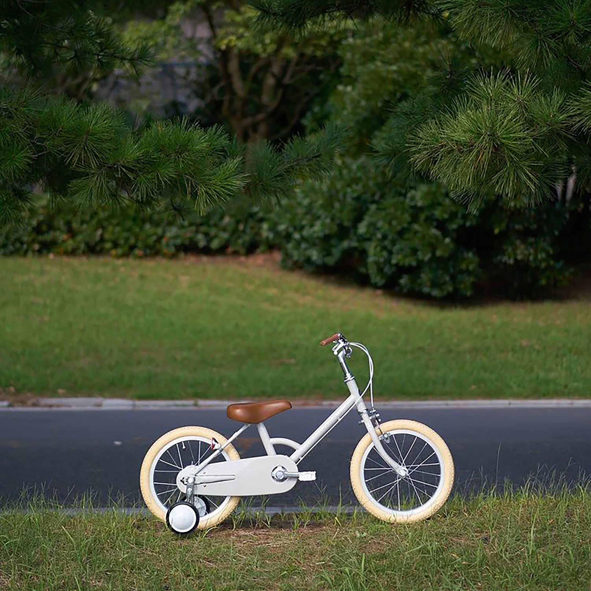 Little tokyo shop bike